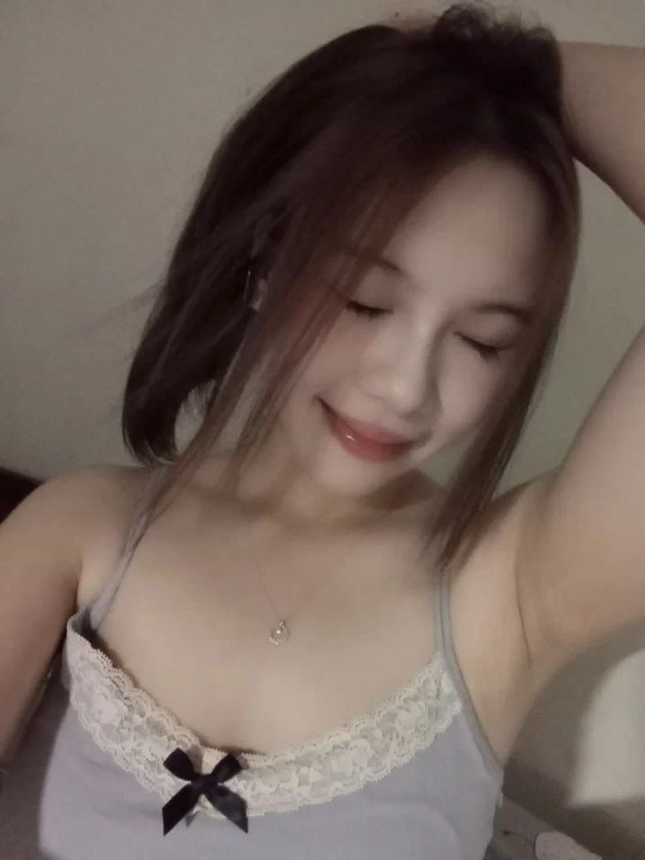 NGOD-177 Vợ của nhân viên văn phòng trước tiên tự hào về bản thân mình và chồng cô ấy không hài lòng với nhiệm vụ của cô ấy. Cô ấy yêu cầu cô ấy xin lỗi vì tội lỗi của mình và cởi bỏ cái của quý khổng lồ của cô ấy ra.… Câu chuyện về người hầu và tên trộm... Morisawa Nana